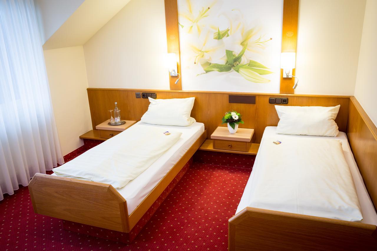 Gasthof-Hotel Harth Фульда Екстер'єр фото
