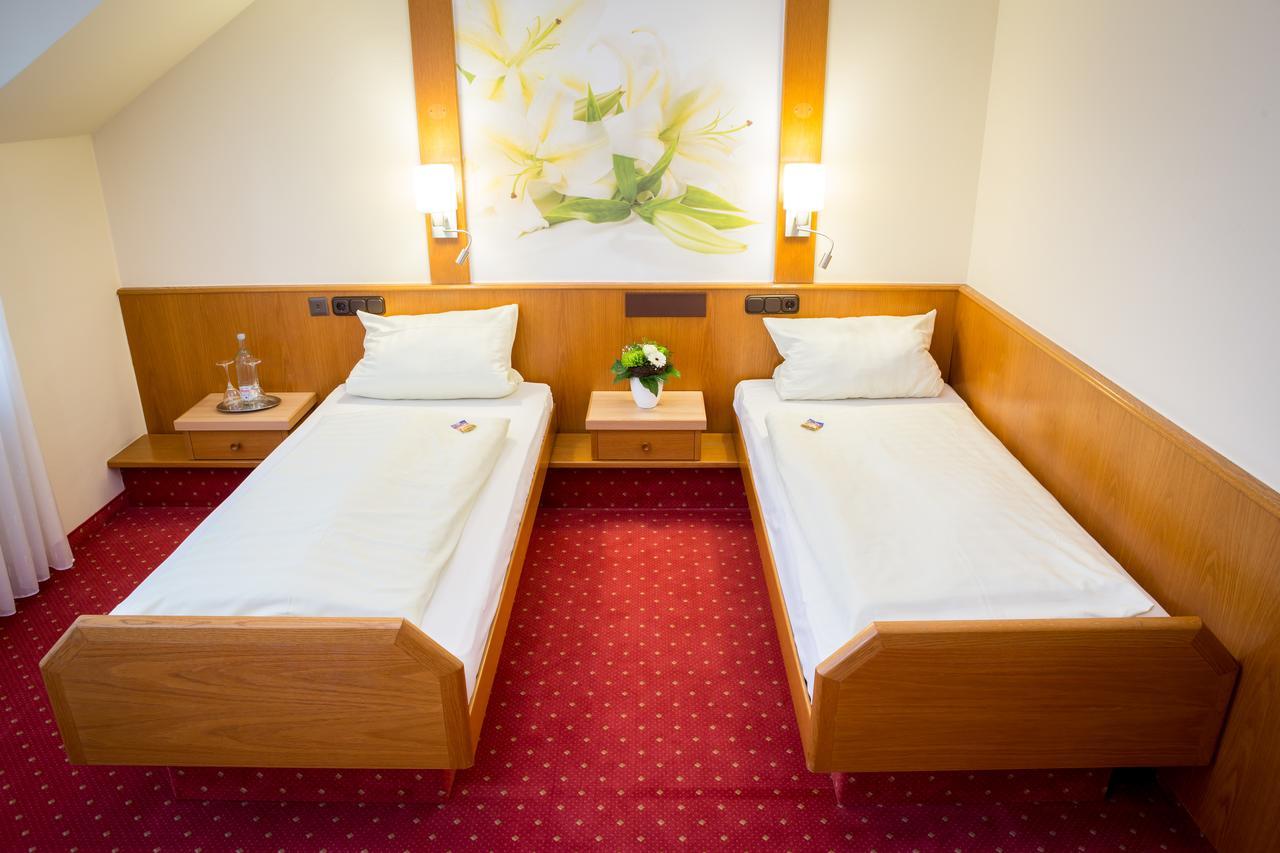 Gasthof-Hotel Harth Фульда Екстер'єр фото